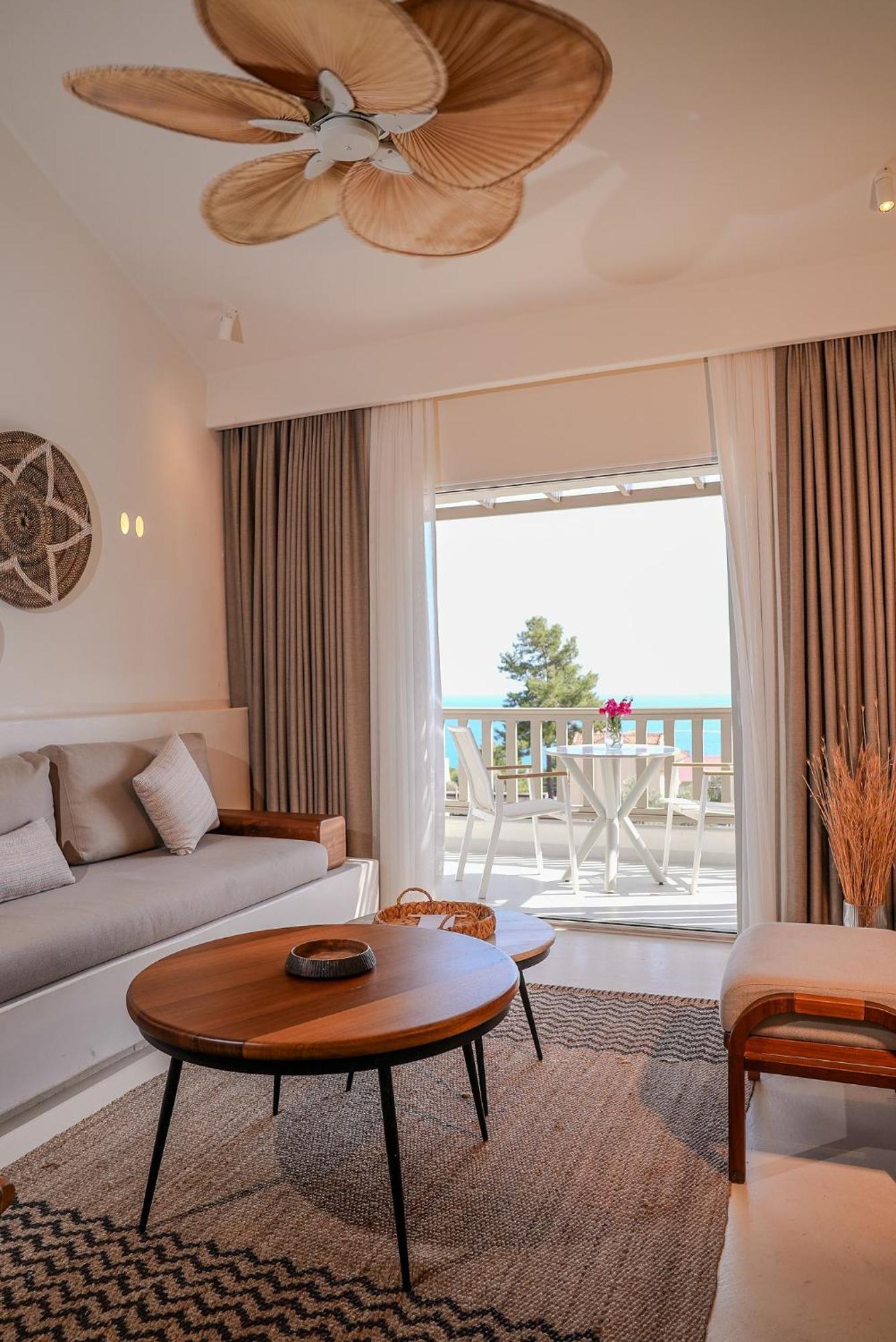 Pilos Suites Turunç Luaran gambar