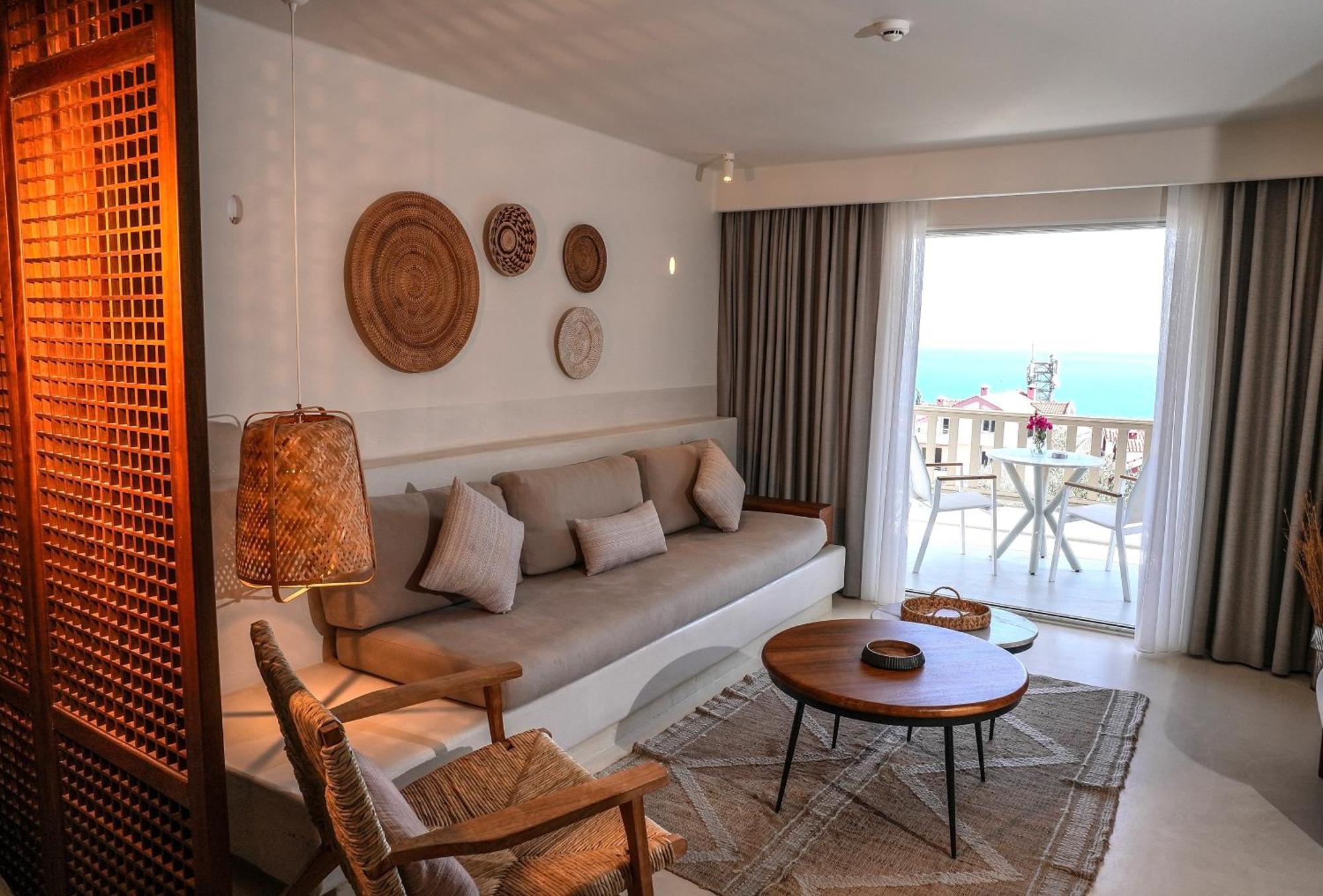 Pilos Suites Turunç Luaran gambar